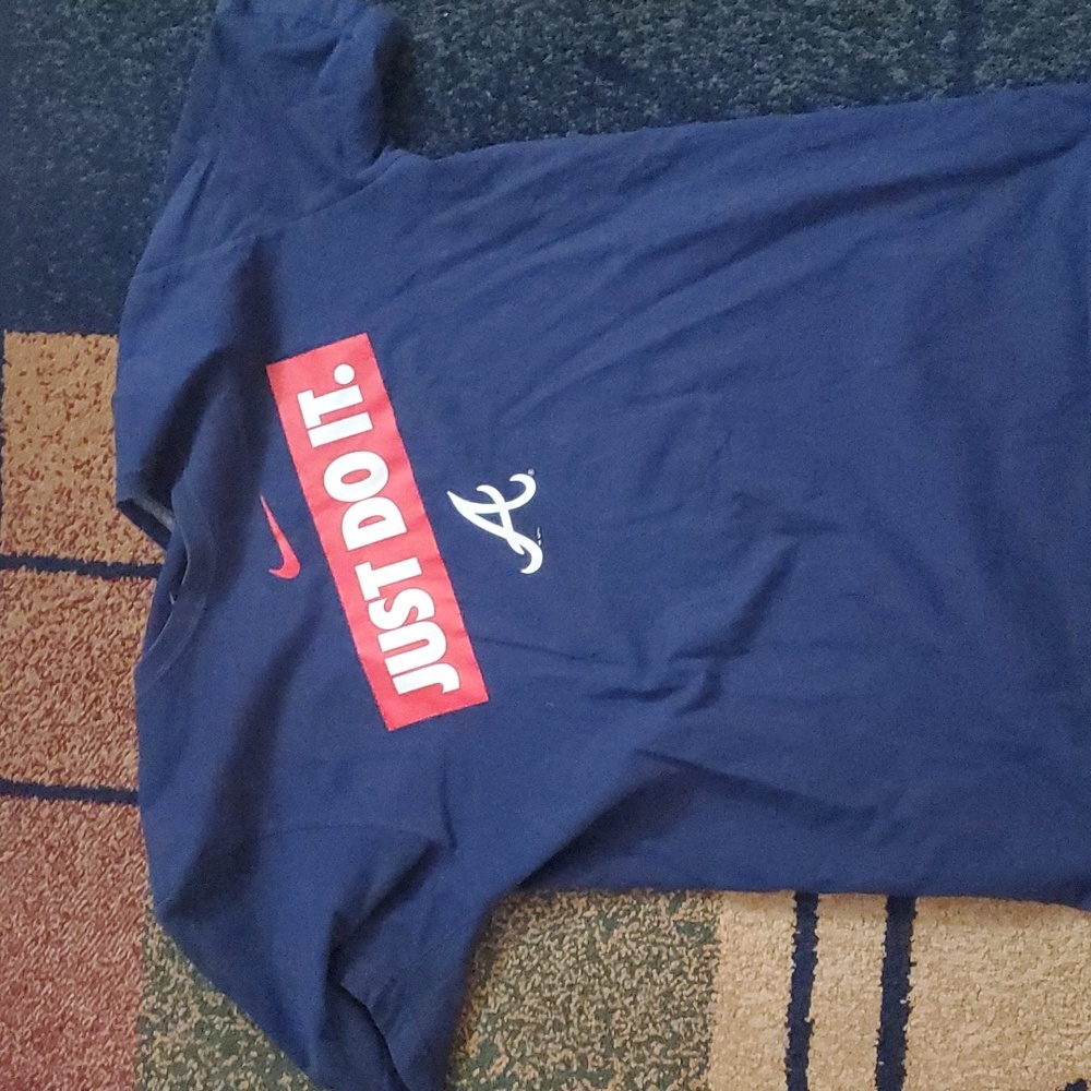 Nike T-shirt
